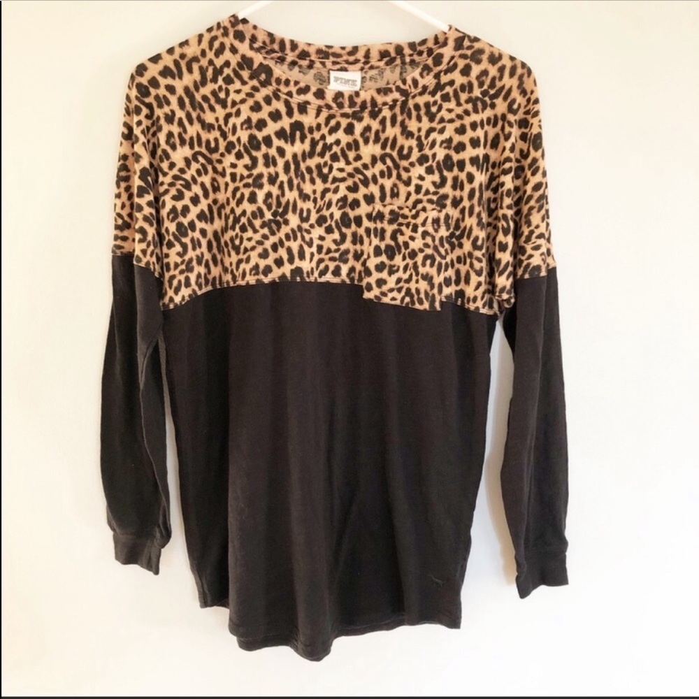 ❄️Victoria’s Secret PINK Leopard Black Top